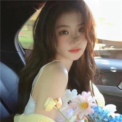 黑衣女孩
